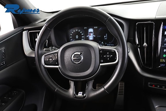 Volvo XC60 4 of 30