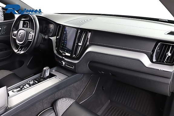 Volvo XC60 29 of 30