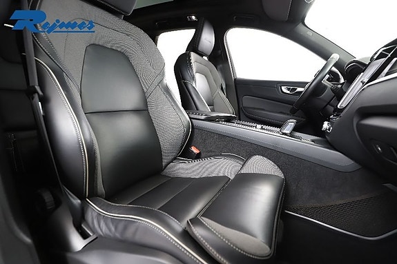 Volvo XC60 28 of 30