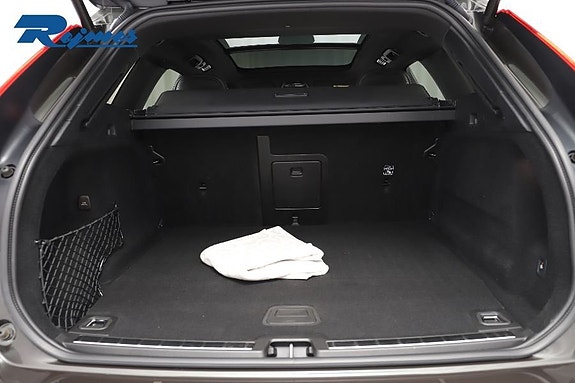 Volvo XC60 23 of 30