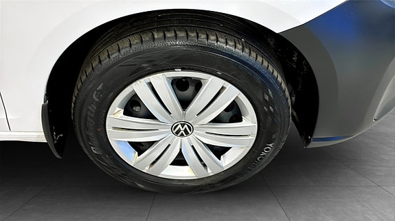 Volkswagen Caddy Maxi 9 of 9