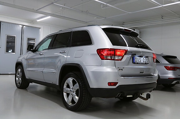Jeep Grand Cherokee 8 of 30