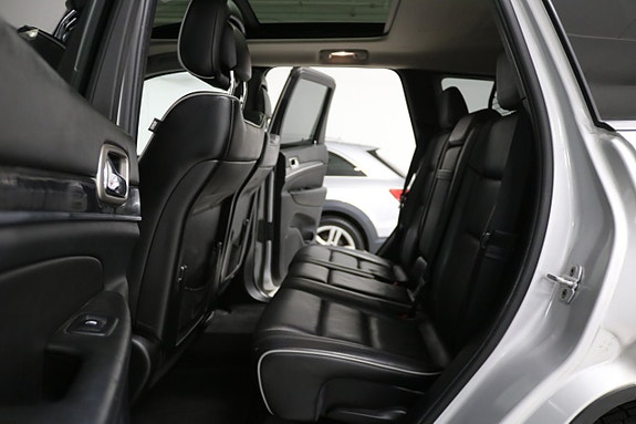 Jeep Grand Cherokee 21 of 30