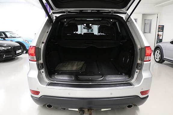 Jeep Grand Cherokee 10 of 30