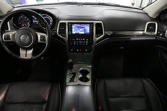 Jeep Grand Cherokee 22 of 30