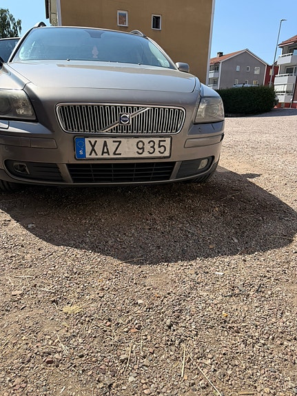 Volvo V50 4 of 5