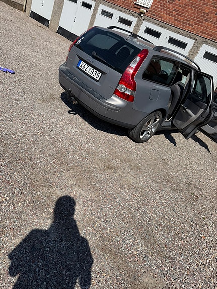 Volvo V50 2 of 5