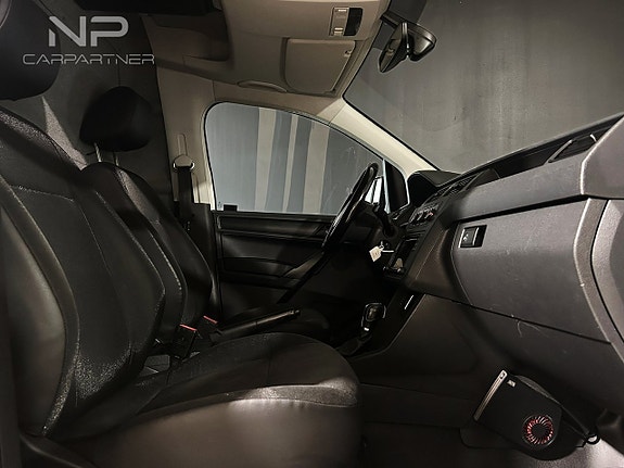 Volkswagen Caddy Maxi 11 of 22