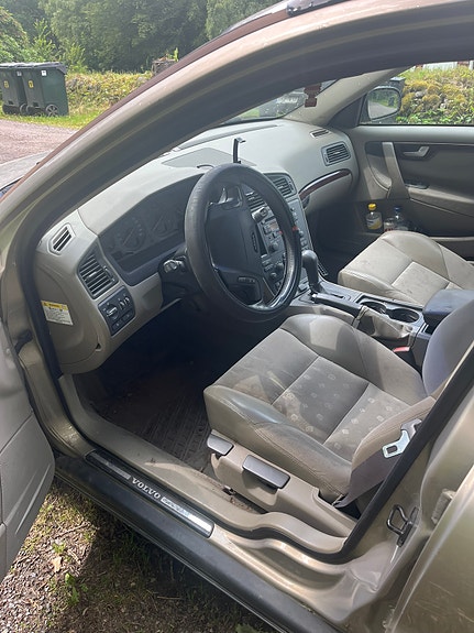 Volvo V70 5 of 7