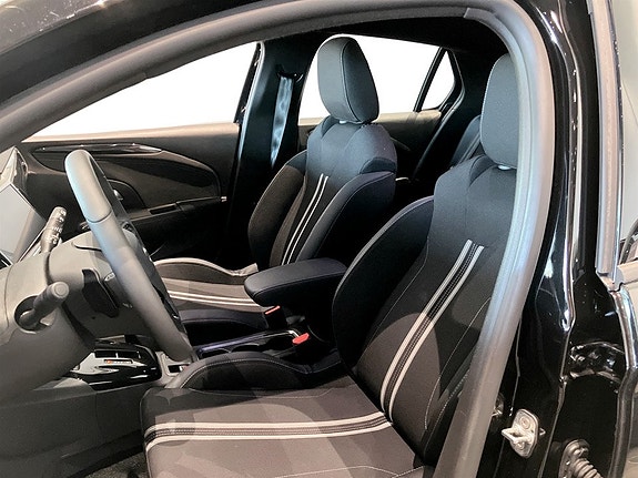 Opel Corsa 4 of 15