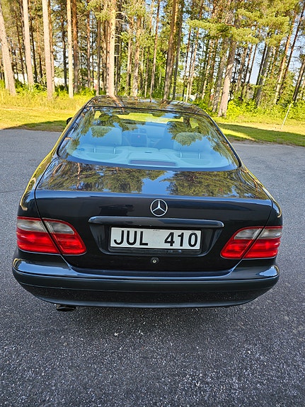 Mercedes-Benz CLK230 5 of 5