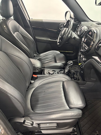 MINI Countryman Cooper SE 16 of 21