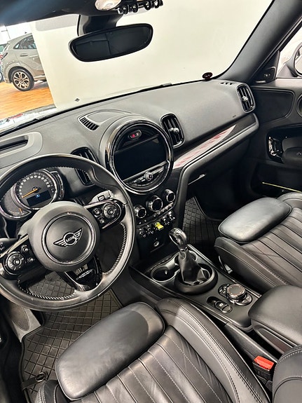 MINI Countryman Cooper SE 13 of 21