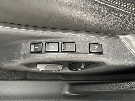 Volvo S60 13 of 30