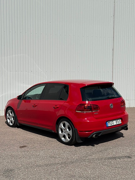 Volkswagen Golf VI 4 of 5