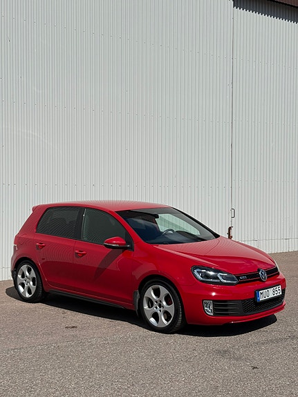 Volkswagen Golf VI 2 of 5