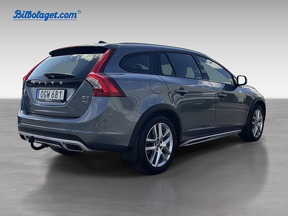 Volvo V60 Cross Country 5 of 5