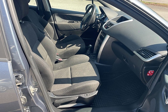 Peugeot 207 9 of 11
