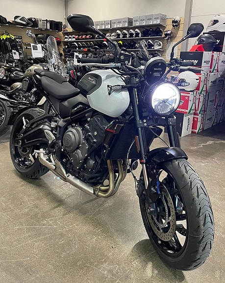 Triumph Motorcycles TRIDENT 660 ABS 80 MIL TRIBUTE EDITION Triumph triumph 3 of 5
