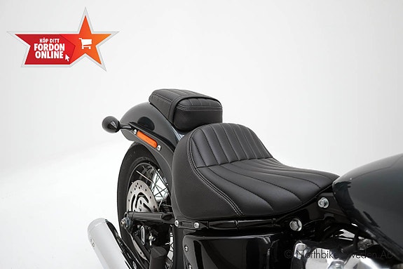 Harley-Davidson Street Bob *DEMO* 9 of 21