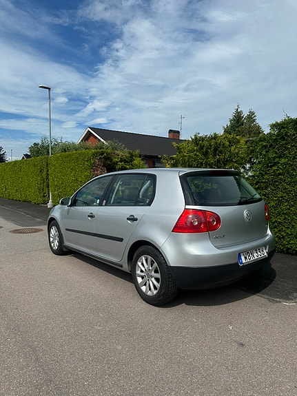 Volkswagen Golf V 3 of 5