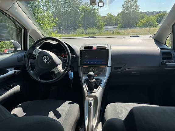 Toyota Auris 5 of 5