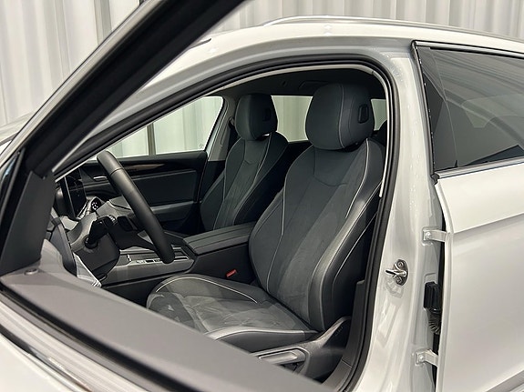 Volkswagen Passat 6 of 16