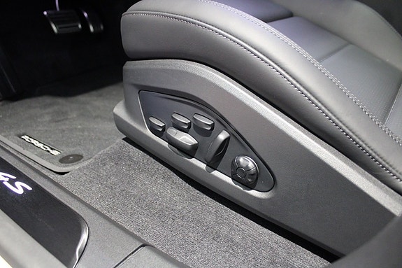 Porsche Macan 4S 15 of 25