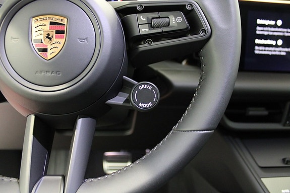 Porsche Macan 4S 13 of 25