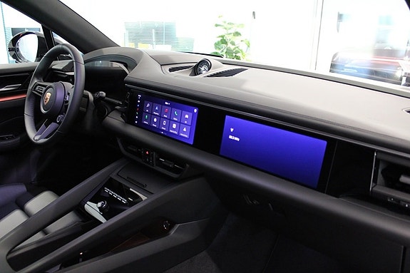 Porsche Macan 4S 25 of 25