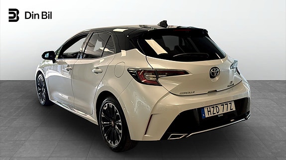 Toyota Corolla 3 of 13