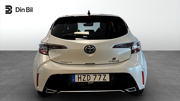 Toyota Corolla 5 of 13