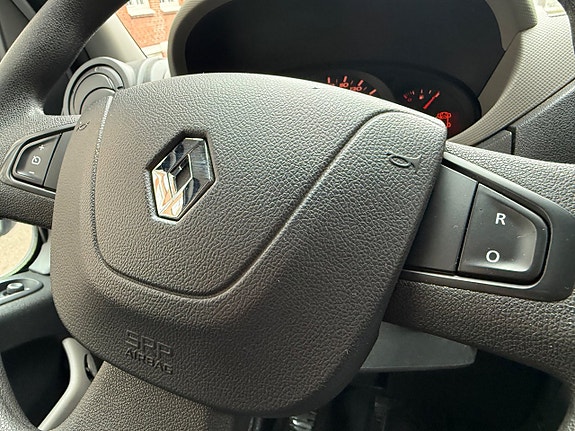 Renault Master 19 of 19