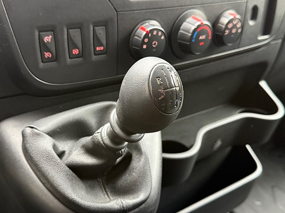 Renault Master 17 of 19