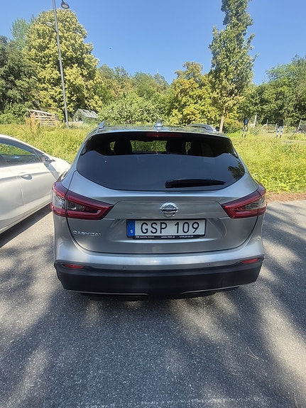 Nissan Qashqai 2 of 5