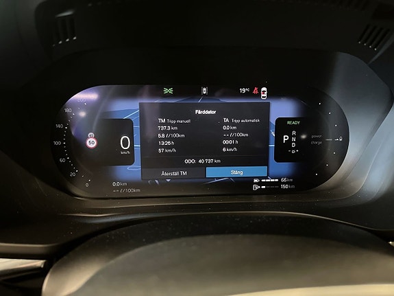Volvo XC60 13 of 16