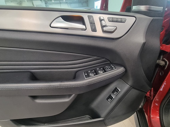 Mercedes-Benz GLE350 d 14 of 19
