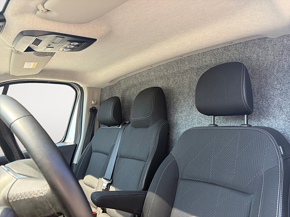 Nissan Primastar 9 of 15