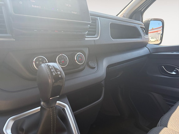Nissan Primastar 12 of 15