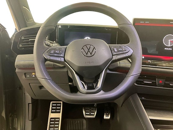 Volkswagen Tiguan 10 of 23