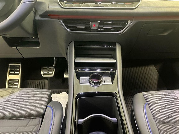 Volkswagen Tiguan 12 of 23