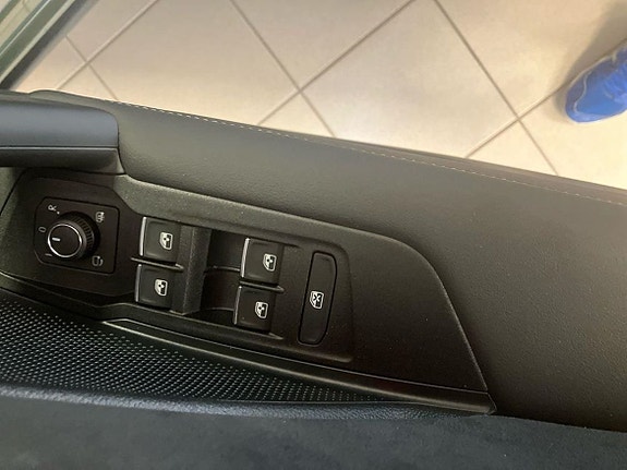 Volkswagen Tiguan 16 of 23