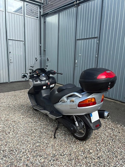 Suzuki AN650 Burgman 5 of 5