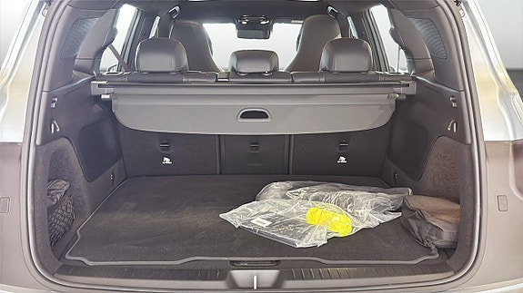 Mercedes-Benz GLB250+ 11 of 13