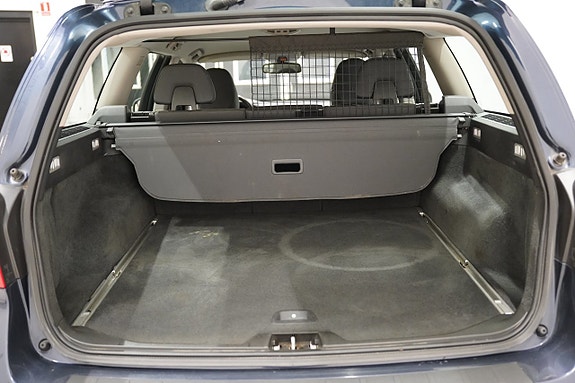 Volvo V70 16 of 16