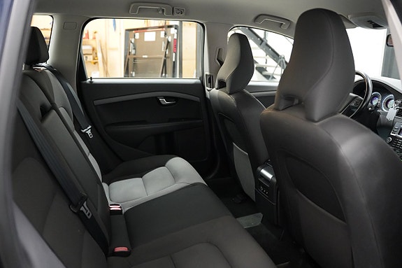 Volvo V70 15 of 16