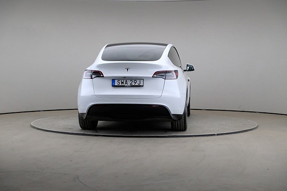 Tesla Model Y 5 of 5