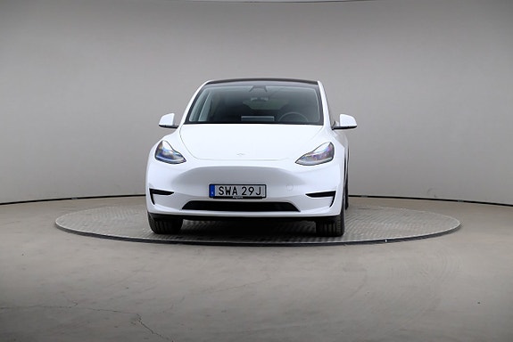 Tesla Model Y 3 of 5