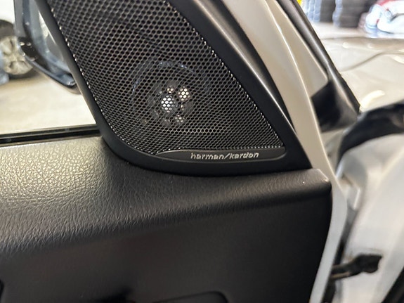 BMW 118d 9 of 11