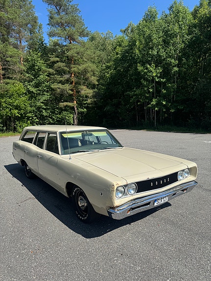 Dodge Coronet 4 of 5